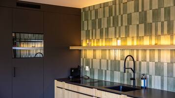 Réfrigérateur, micro-ondes, four, lave-vaisselle