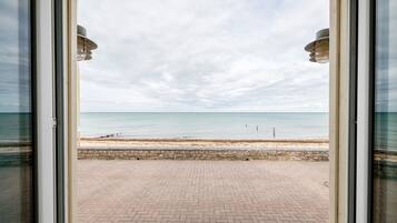 Uitzicht op strand/zee