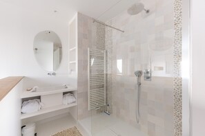 風筒、提供毛巾