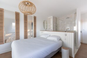 5 Schlafzimmer, Bügeleisen/Bügelbrett, kostenloses WLAN, Bettwäsche