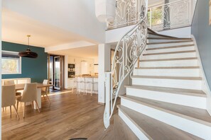 Interior - La Merveilleuse - Five Bedroom House, Sleeps 10 (Kerlaz)