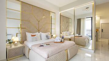 Luxury Apartment, 1 Double Bed, Balcony | Premium bedding, iron/ironing board, cots/infant beds, free WiFi