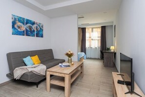 Economy-Apartment | Hochwertige Bettwaren, Bügeleisen/Bügelbrett, Babybetten