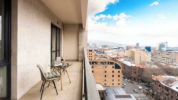 Apartemen Deluks, 1 kamar tidur, balkon | Balkon
