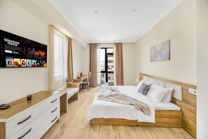 Premium-Apartment | Hochwertige Bettwaren, Bügeleisen/Bügelbrett, Babybetten