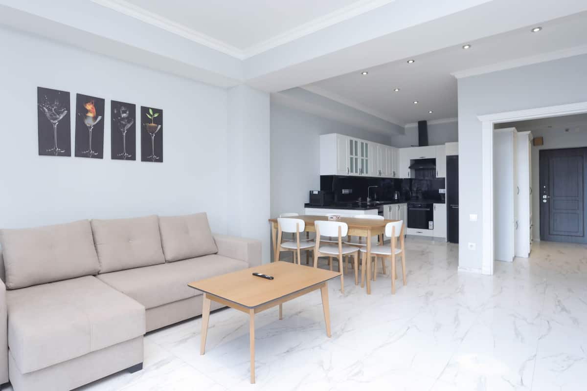 Premium Apartment | Living area | TV