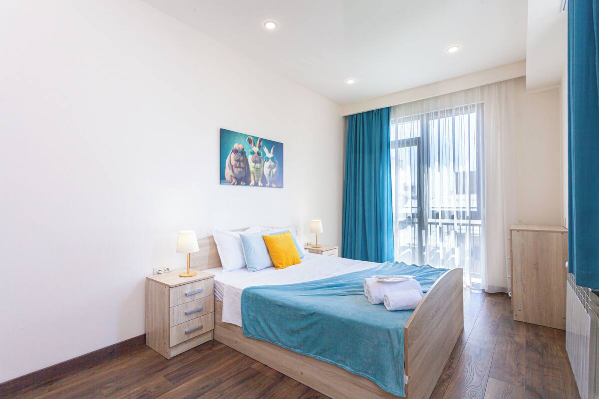 Standard Apartment | 3 bilik tidur, peralatan tempat tidur premium, dihias secara berasingan