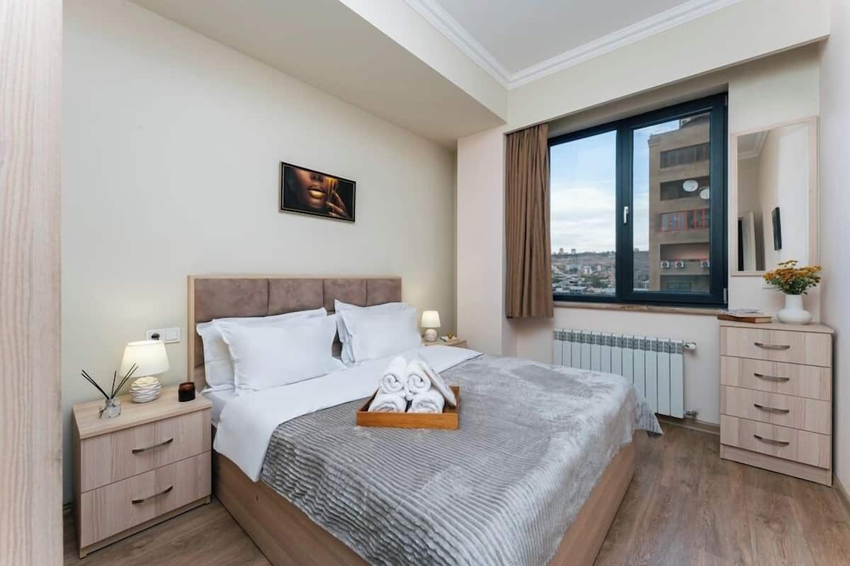 Departamento básico | 3 habitaciones, ropa de cama de alta calidad y decoración personalizada