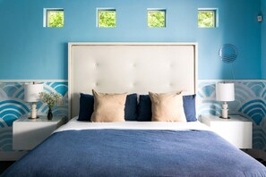 5 Schlafzimmer, Schreibtisch, Bügeleisen/Bügelbrett, Reisekinderbett