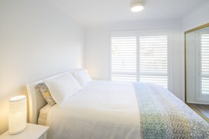 4 bedrooms, iron/ironing board