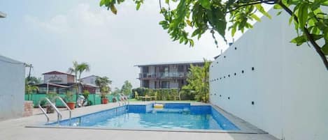 Piscine extérieure