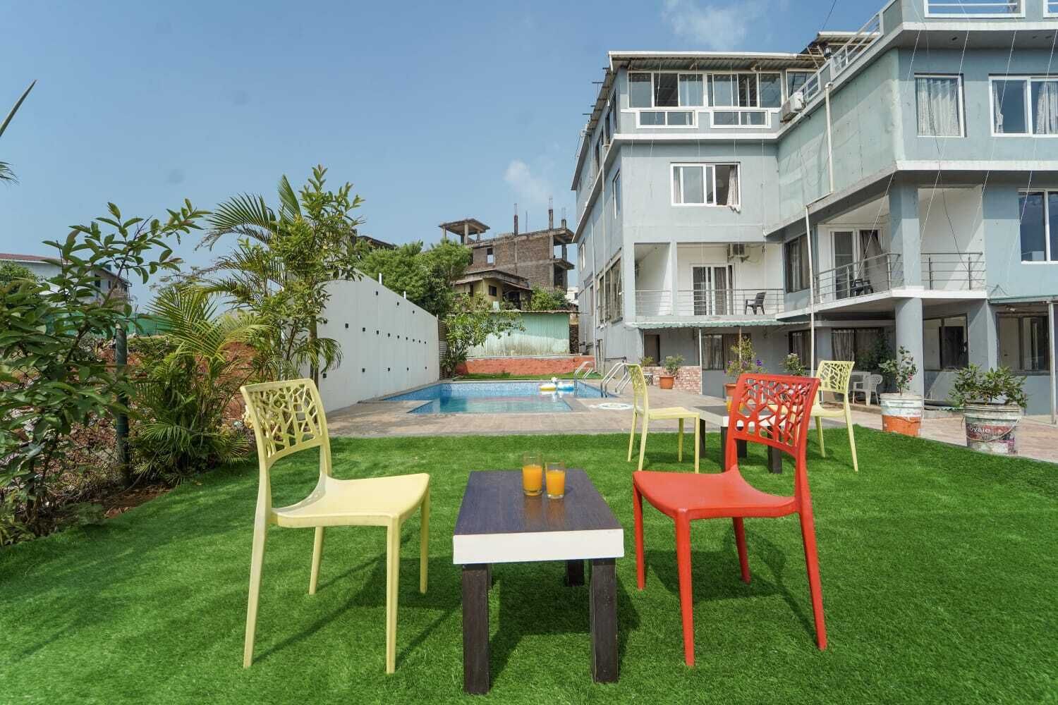 Hồ bơi ngoài trời 