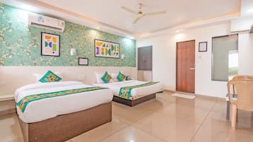 Premium Double Room | Desk, iron/ironing board