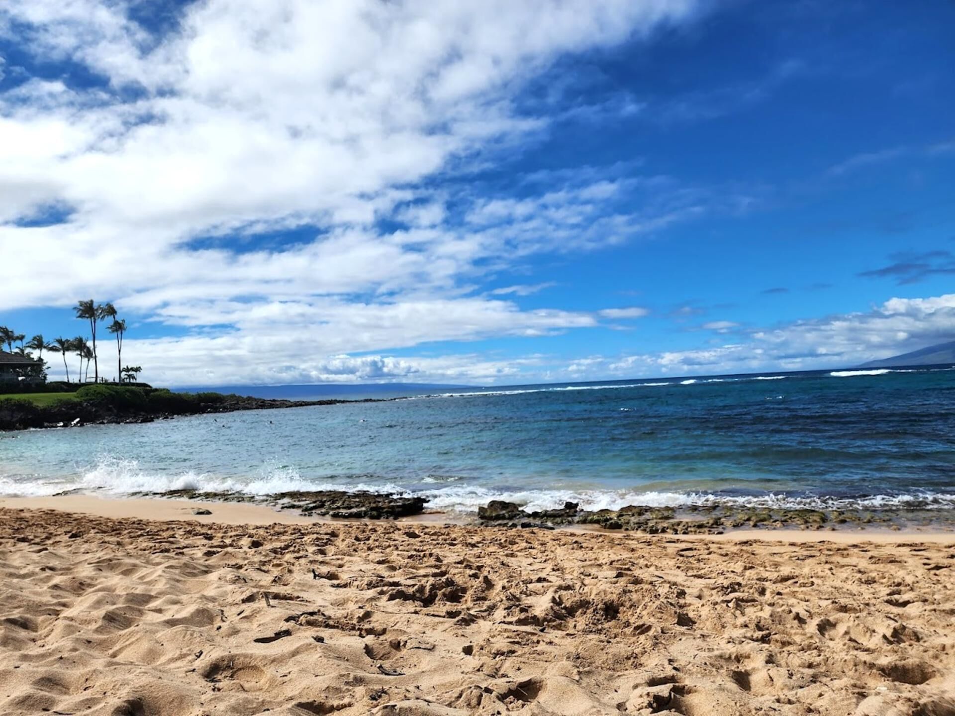 بالقرب من الشاطئ