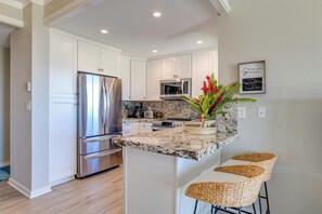 Microwave, oven, dishwasher, coffee/tea maker - KBM Resorts | FREE CAR | Kapalua Golf Villa | Ocean view | 1-Bedroom Condo, Recently Remodeled! KGV-17T5 (Lahaina)