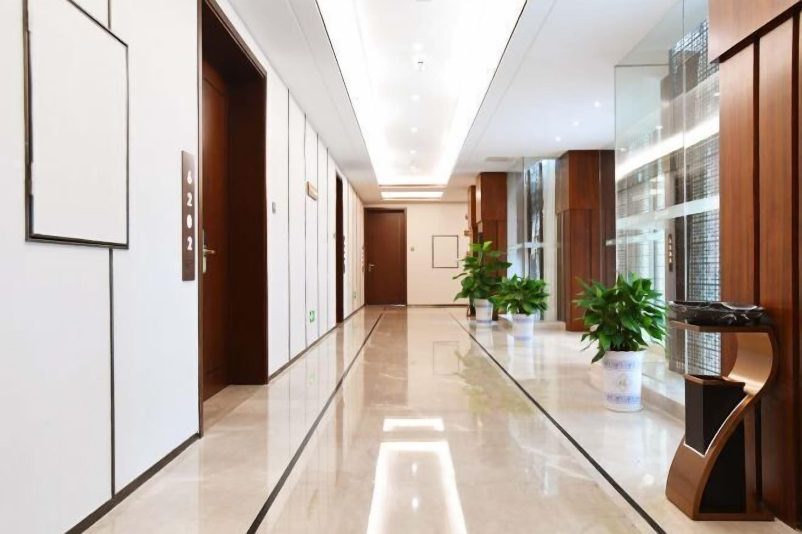 المنشأة من الداخل