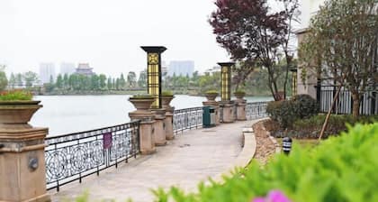 Donghu Hotel