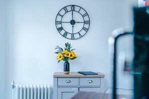 Interior - Lovely house, great location, perfect for couples! (Chester)