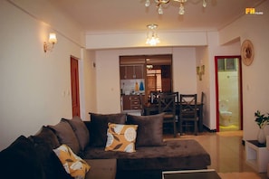 Apartment | Living room - Impeccable Family Friendly Apartment in Nairobi (Nairobi)