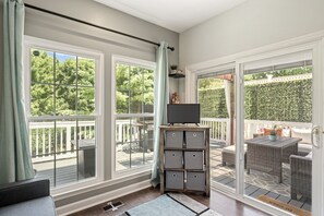 Smart TV, fireplace, stereo, computer monitors