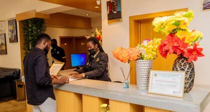 Golden Six Hotel & Restaurant
