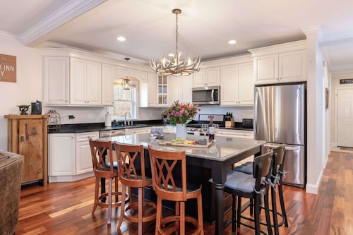 Lost River Escape | Near Gorge & Clarks Trading