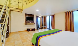 Deluxe Room | Desk, iron/ironing board