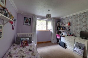 House, Multiple Beds