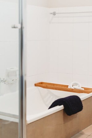 Badekar, hårtørrer
