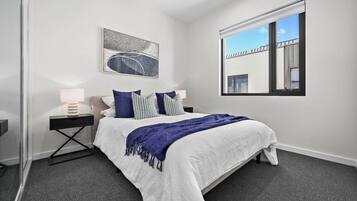 2 bedrooms, desk, iron/ironing board, travel cot