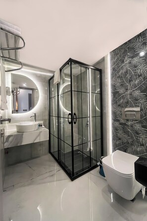 Individually furnished, desk, laptop workspace, free WiFi - Hotel De Still (Antalya)