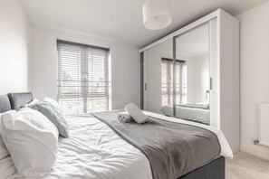 2 chambres, fer et planche à repasser, Wi-Fi, literie fournie