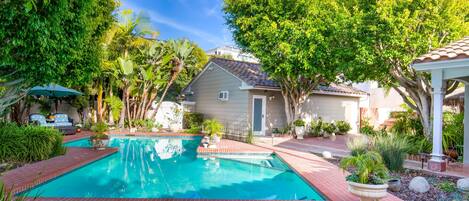 Alberca al aire libre