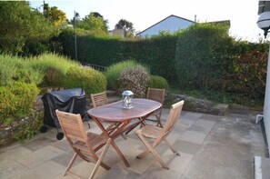 Outdoor dining - Oakroyd!!! (Gorran Haven)