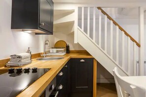 Private kitchen - Cosycot, Beautiful Fisherman's Cottage By The Sea (Gorran Haven)