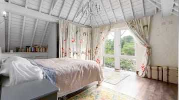 Ferienhaus, Mehrere Betten | 3 Schlafzimmer, Bügeleisen/Bügelbrett, kostenloses WLAN, Bettwäsche