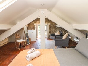 4 bedrooms, individually decorated, individually furnished, free WiFi - Burnt Mill Cottage (Sedbergh)
