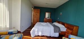 3 Schlafzimmer, kostenloses WLAN, Bettwäsche