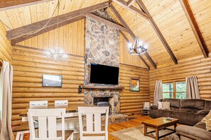 Smart TV, fireplace, stereo