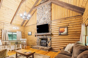 Smart TV, fireplace, stereo
