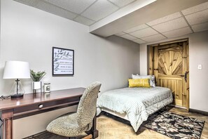 3 Schlafzimmer, Schreibtisch, Bügeleisen/Bügelbrett, Internetzugang