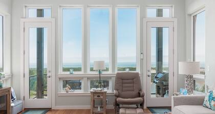 Sweeping Panoramic Ocean/River Views at this Pet Friendly Home, Community Pool
