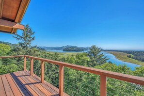 Property grounds - Incredible Ocean/Esturary Views, Large Covered Deck, Community Pool and Hot Tub (Pacific City)