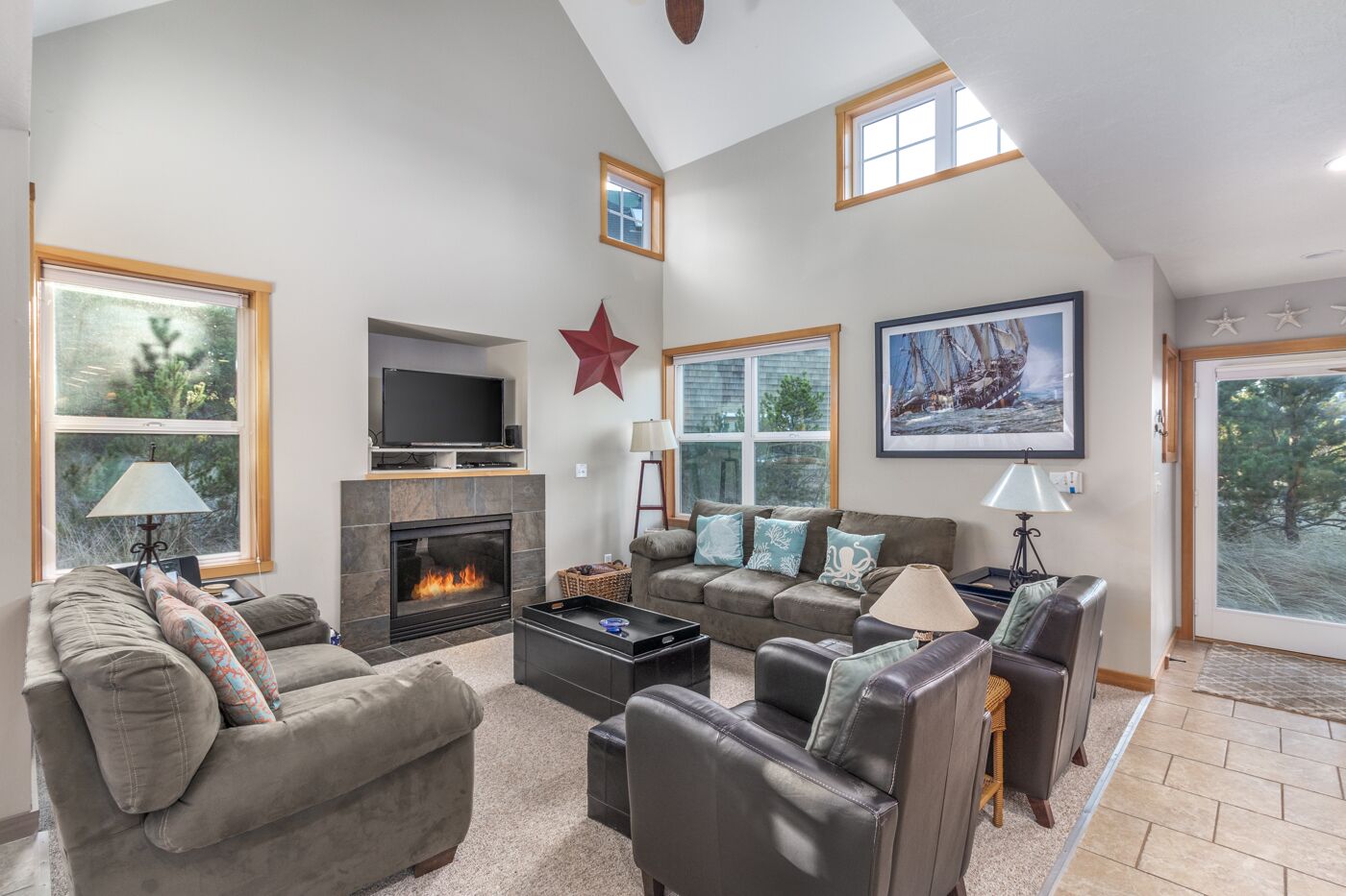 Smart TV, fireplace, DVD player