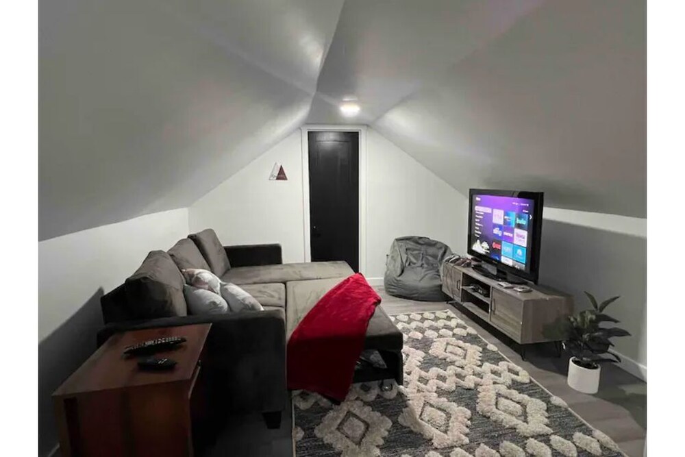 💎Private, Chic & Convenient Double Suite 3min>JBLM💎 Dupont Vrbo