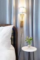 Quarto standard, 1 cama King (The King) | Lençóis italianos Frette, roupas de cama premium, frigobar