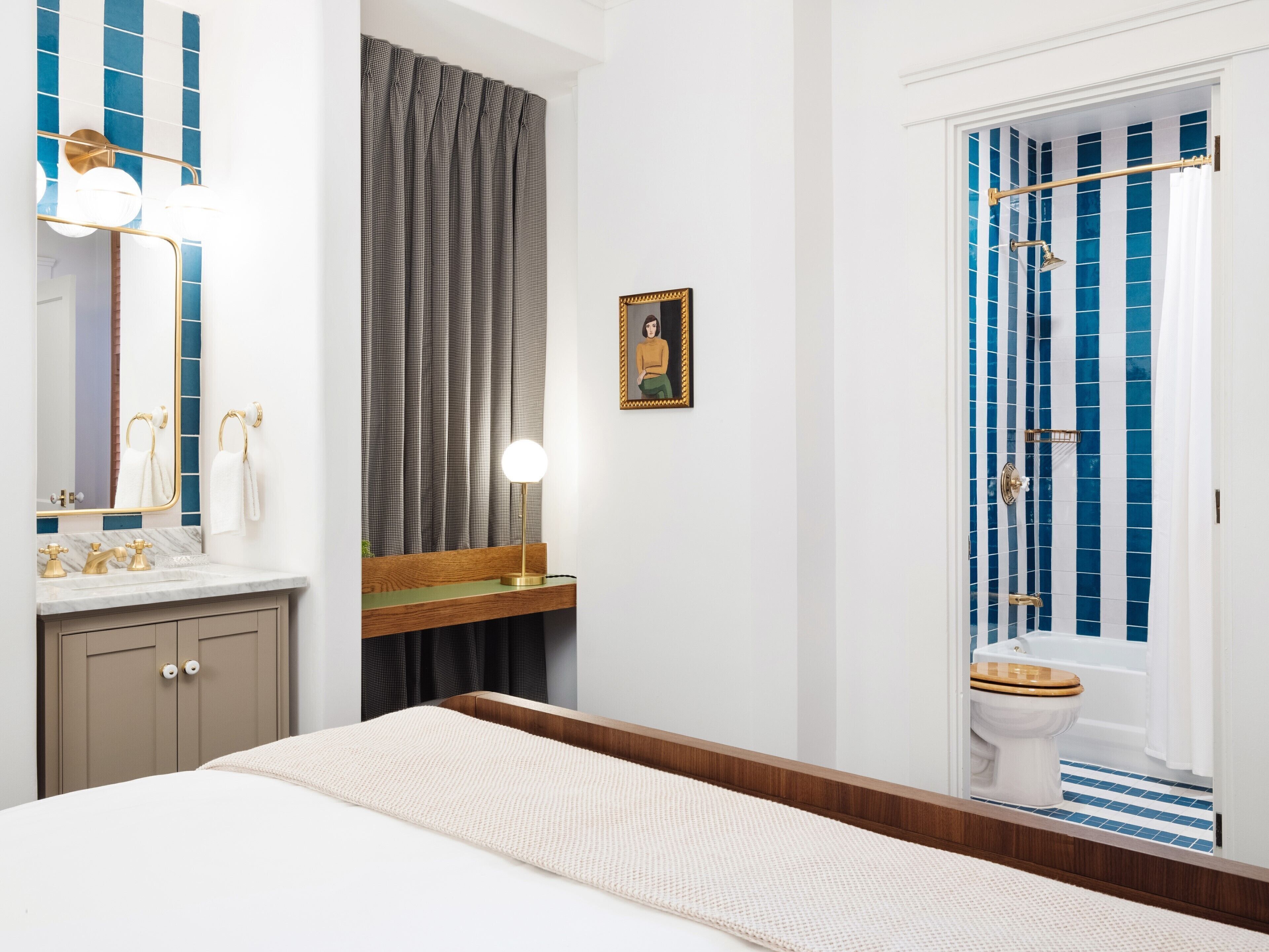 Italiaanse Frette-lakens, luxe beddengoed, een minibar