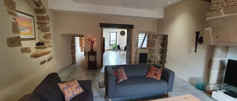 Smart-tv, bøger, videobibliotek