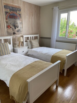 3 habitaciones, escritorio, cuna de viaje y wifi gratis