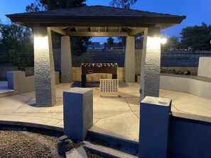 Property grounds - Heated Pool, Hot Tub, Golf, Private Putting Green, Backyard Retreat! (Phoenix)